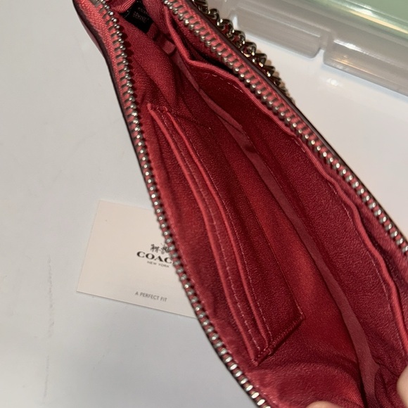 Vintage Coach Wristlet 💕 - Picture 6 of 6